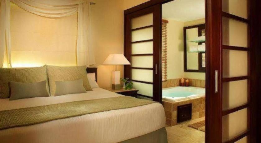 Paradisus Hotel