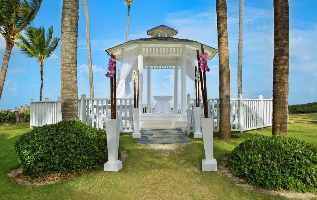 Paradisus 4*
